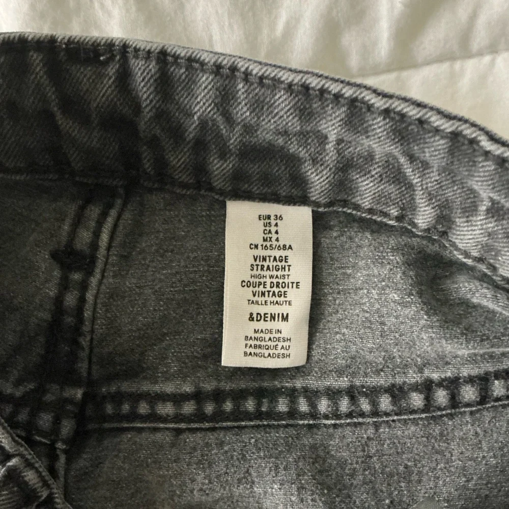 Jeans - Picture 3 of 3